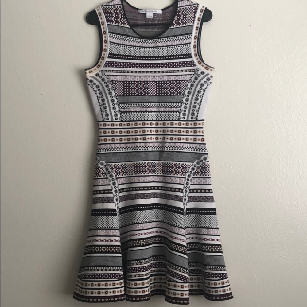 DIANEvonFURSTENBERG Beautiful Medium Adult Dress